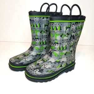 Kids rain boots size 13